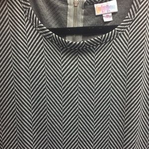 Medium LuLaRoe amelia